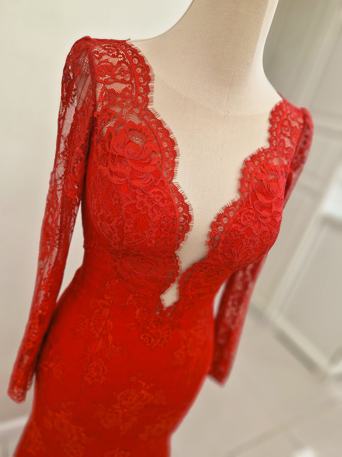 Verona in Red Chantilly lace