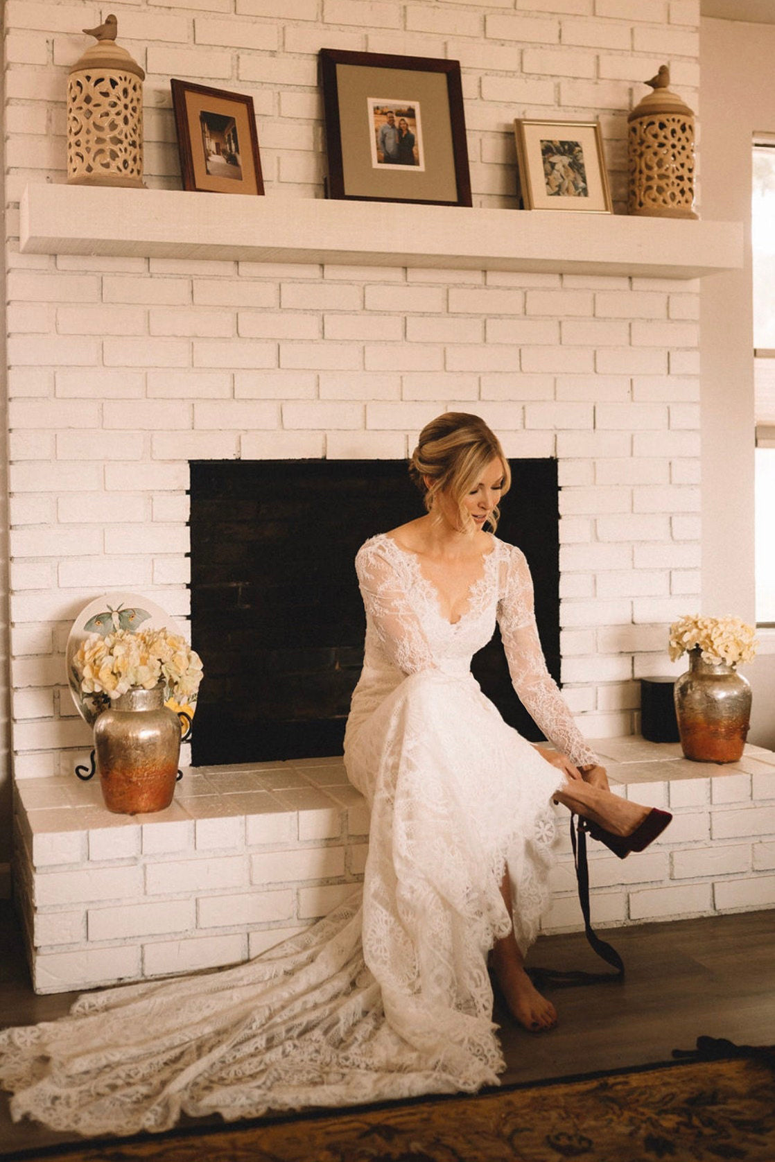 V-neckline Bolero in Delicate Alencon Lace