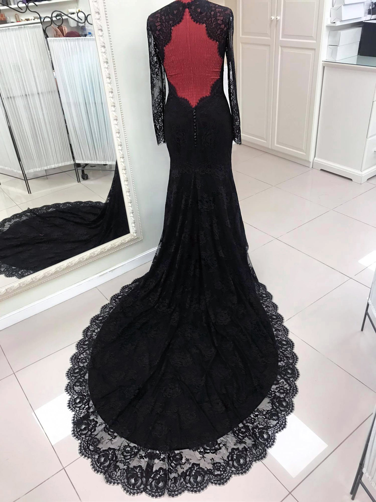 Promfy Sequinned Black Lace 3D Rose Long Train Prom Dress
