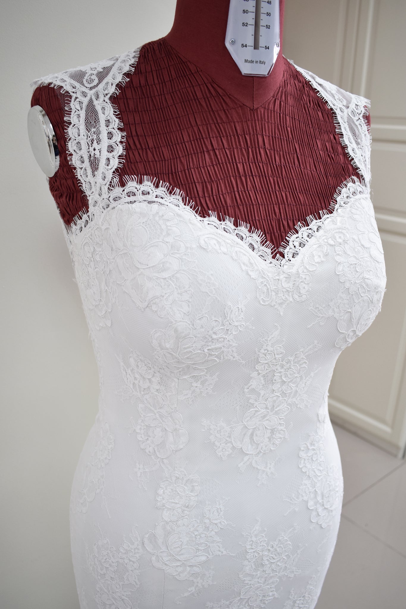 Verona in Alencon or Chantilly lace | Knee length